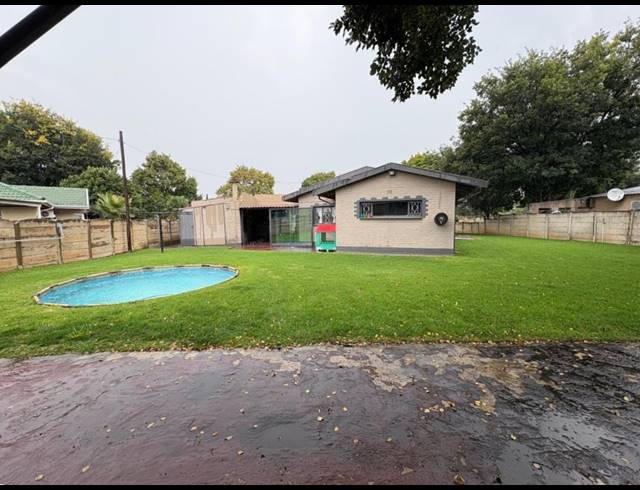 4 BEDROOM HOUSE FOR SALE IN THREE RIVERS